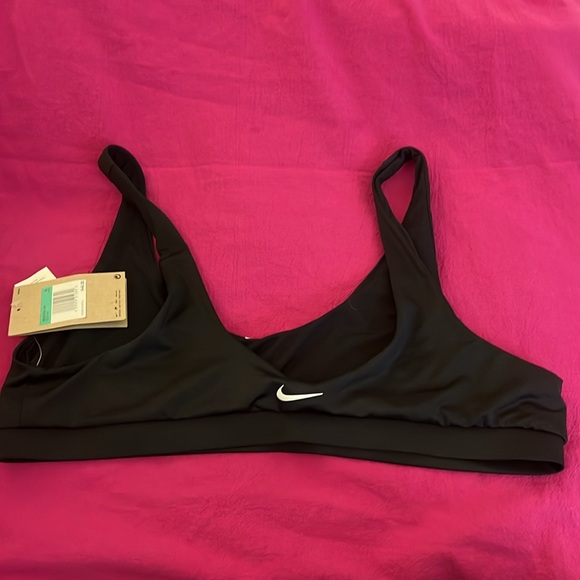 🪩5/$20 Nike Scoop Swim Top - Picture 2 of 2